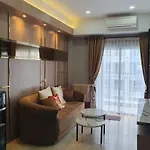 Comfy And Lux 1Br Podomoro